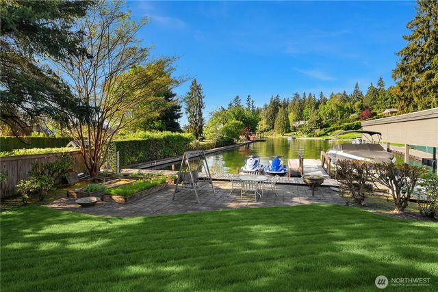3111 Hunts Point Circle, Hunts Point, WA 98004
