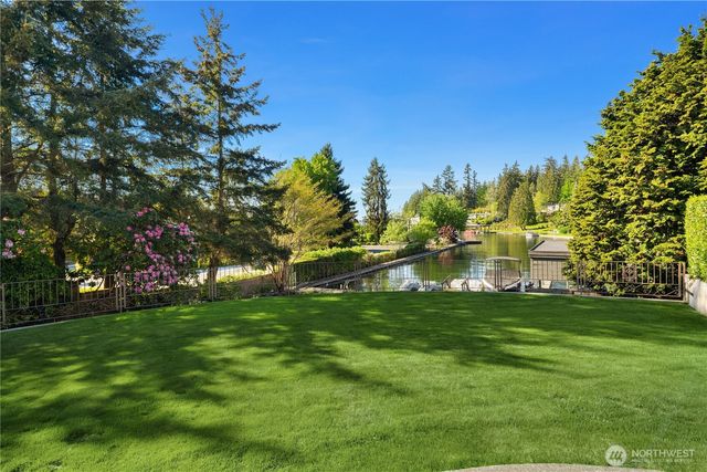 3111 Hunts Point Circle, Hunts Point, WA 98004