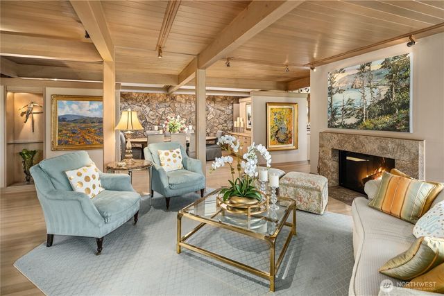 3111 Hunts Point Circle, Hunts Point, WA 98004