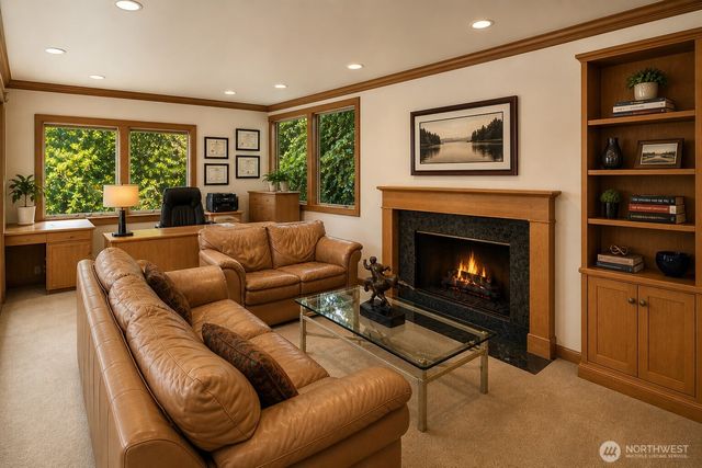 3111 Hunts Point Circle, Hunts Point, WA 98004