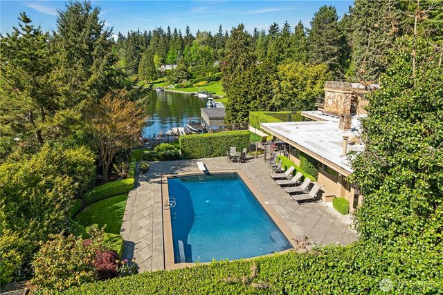 3111 Hunts Point Circle, Hunts Point, WA 98004