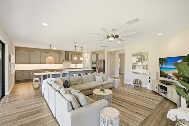 9109 WARM SPRINGS CIRCLE, Parrish, FL 34219