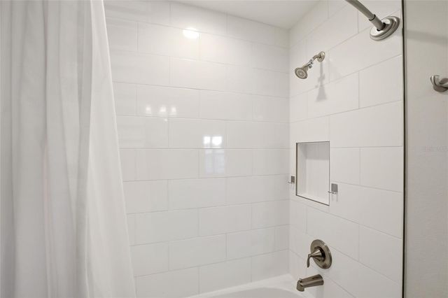 9109 WARM SPRINGS CIRCLE, Parrish, FL 34219