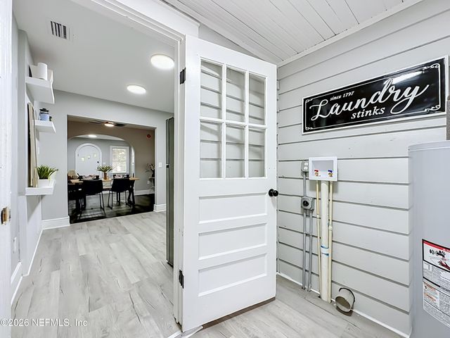 153 E 43RD Street E, Jacksonville, FL 32208