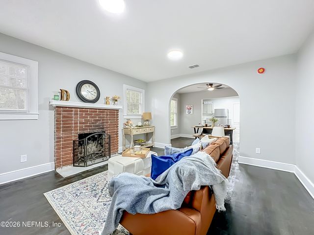 153 E 43RD Street E, Jacksonville, FL 32208