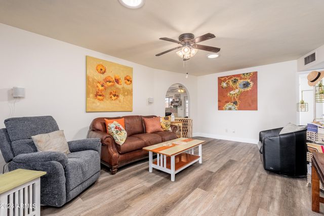 1916 N JAY Street, Chandler, AZ 85225