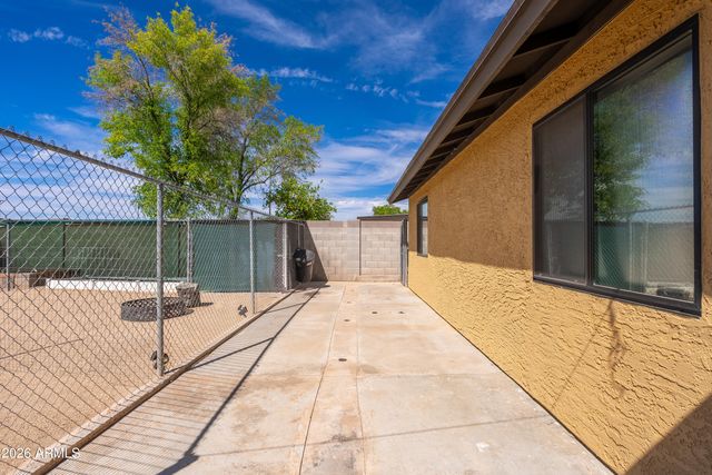 1916 N JAY Street, Chandler, AZ 85225