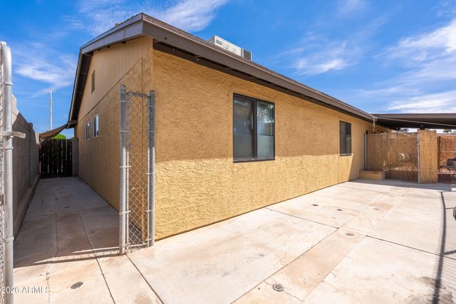 1916 N JAY Street, Chandler, AZ 85225