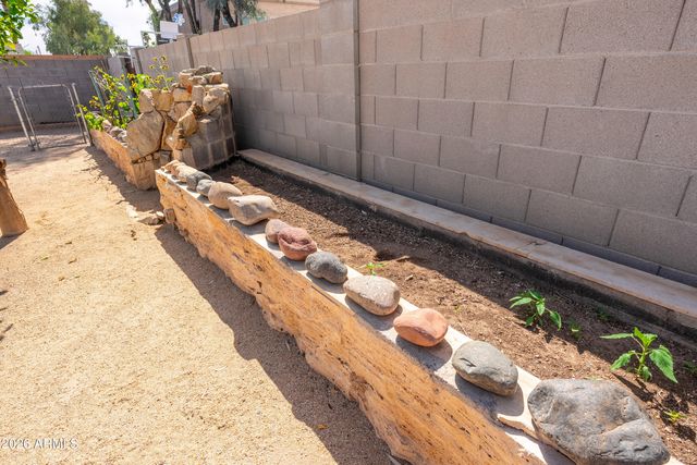 1916 N JAY Street, Chandler, AZ 85225