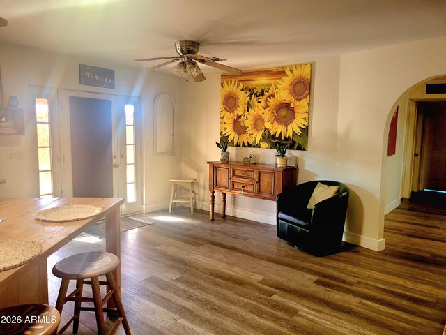 1916 N JAY Street, Chandler, AZ 85225