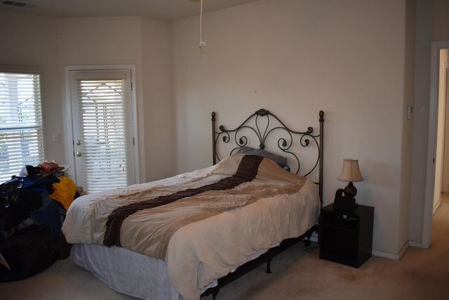 829 E Green Acres Drive, Fresno, CA 93720