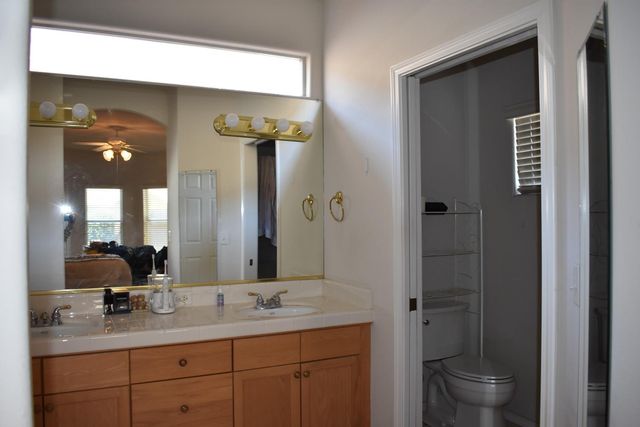 829 E Green Acres Drive, Fresno, CA 93720