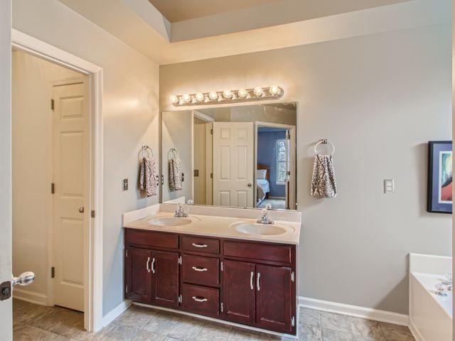 2513 Edinburgh Street, Old Hickory, TN 37138