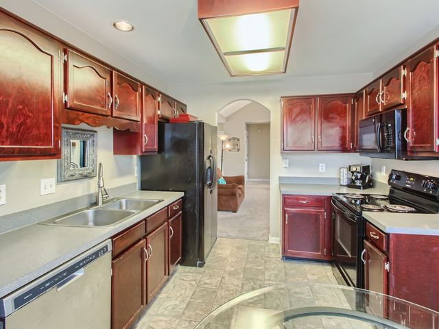 2513 Edinburgh Street, Old Hickory, TN 37138