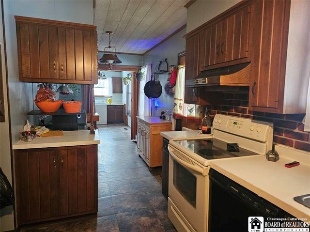 437 Busti Sugar Grove Road, Busti, NY 14701