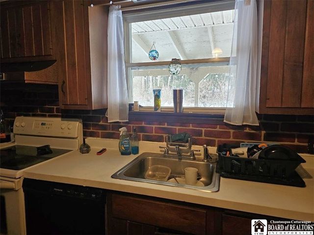 437 Busti Sugar Grove Road, Busti, NY 14701