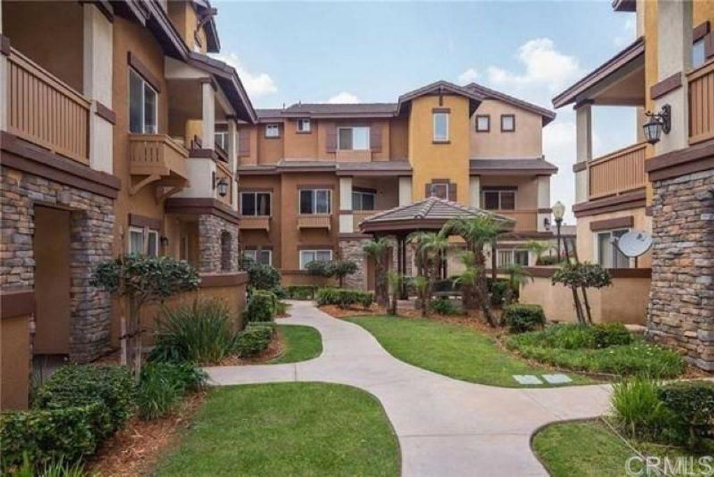 511 N Lark Ellen Avenue F, Covina, CA 91722