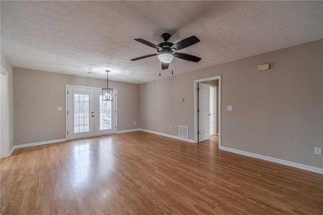 119 W Ash Street, Social Circle, GA 30025