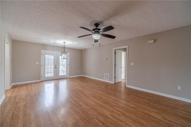 119 W Ash Street, Social Circle, GA 30025