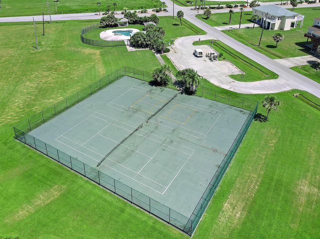 18815 Shaman Drive, Galveston, TX 77554