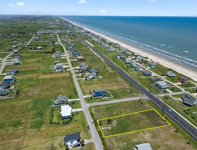 18815 Shaman Drive, Galveston, TX 77554