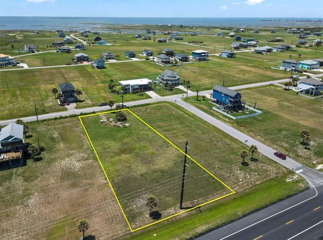 18815 Shaman Drive, Galveston, TX 77554