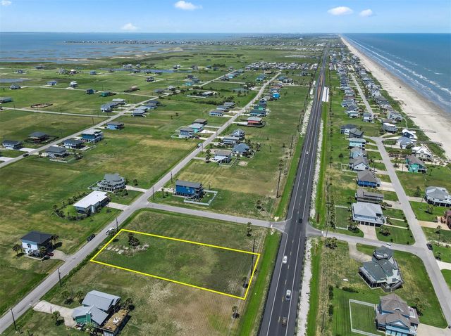 18815 Shaman Drive, Galveston, TX 77554