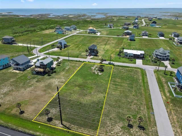 18815 Shaman Drive, Galveston, TX 77554