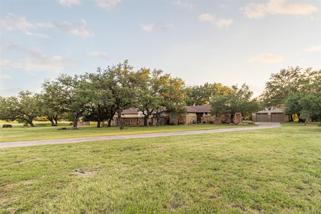515 East TRL, Spicewood, TX 78669