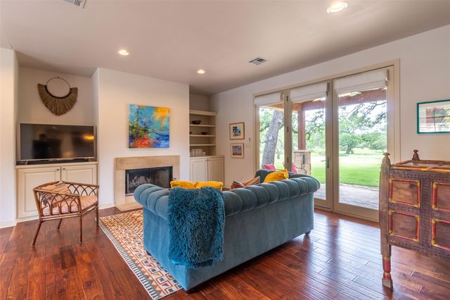 515 East TRL, Spicewood, TX 78669