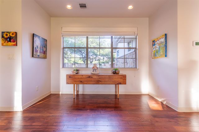 515 East TRL, Spicewood, TX 78669