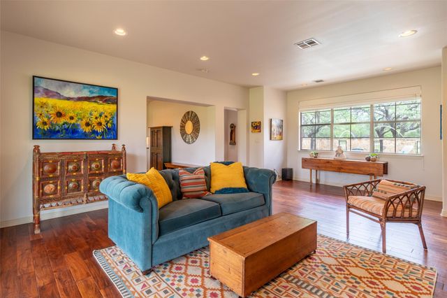 515 East TRL, Spicewood, TX 78669