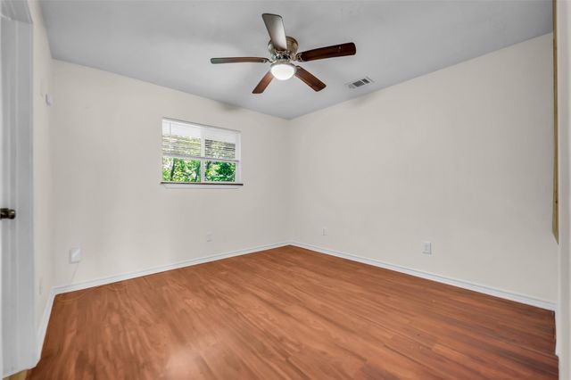 201-A W Mink Street, Willis, TX 77378