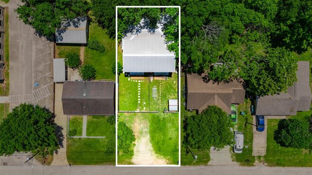 201-A W Mink Street, Willis, TX 77378