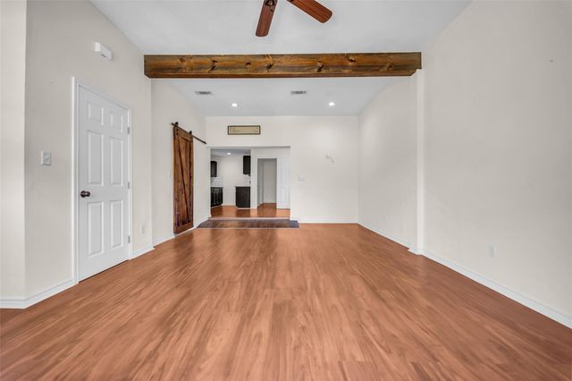201-A W Mink Street, Willis, TX 77378