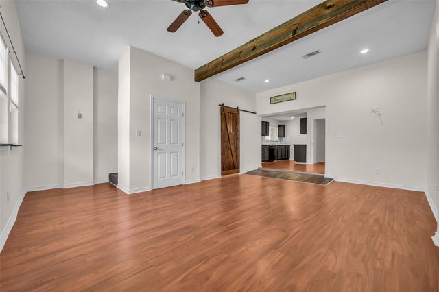 201-A W Mink Street, Willis, TX 77378
