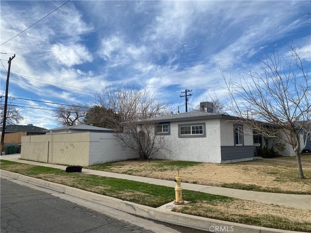 646 E Nugent, Lancaster, CA 93535