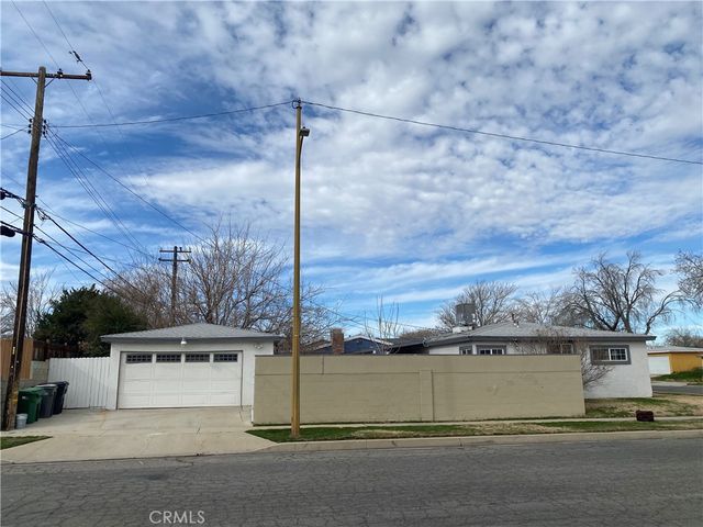 646 E Nugent, Lancaster, CA 93535