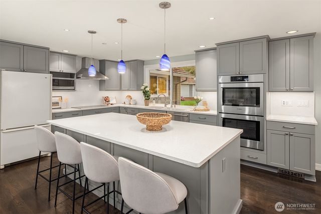 16225 NE 112th Court, Redmond, WA 98052