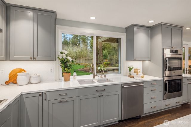 16225 NE 112th Court, Redmond, WA 98052