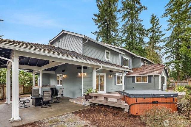 16225 NE 112th Court, Redmond, WA 98052