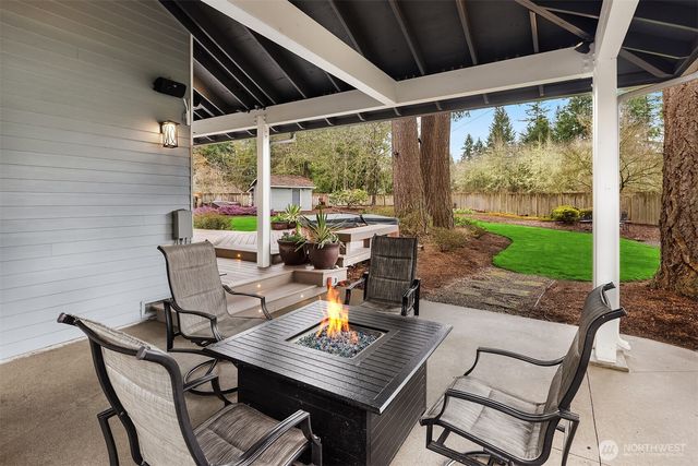 16225 NE 112th Court, Redmond, WA 98052