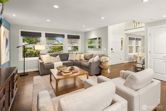 16225 NE 112th Court, Redmond, WA 98052