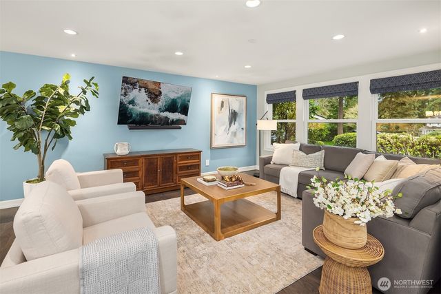 16225 NE 112th Court, Redmond, WA 98052