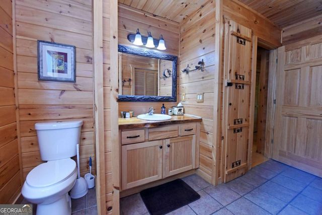 93 Deer Hunter Trail 1A, Blue Ridge, GA 30513