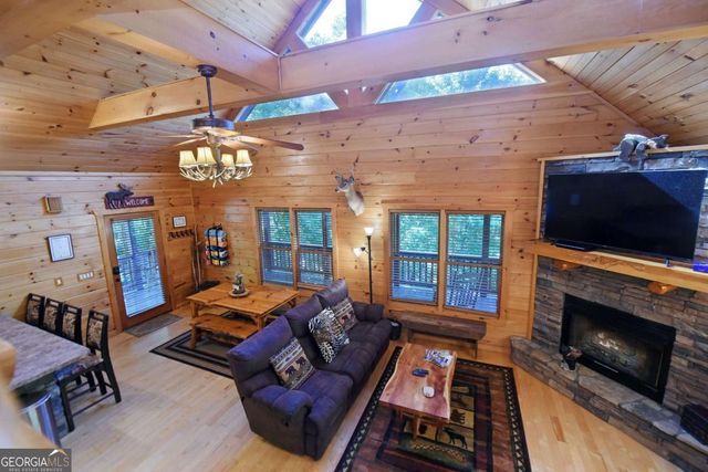 93 Deer Hunter Trail 1A, Blue Ridge, GA 30513