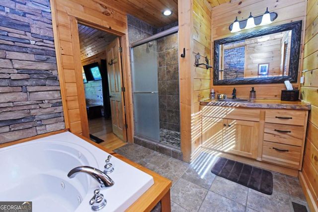 93 Deer Hunter Trail 1A, Blue Ridge, GA 30513