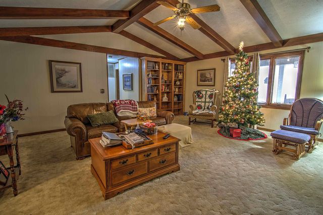 702 Lake Hills Drive, Trenton, GA 30752