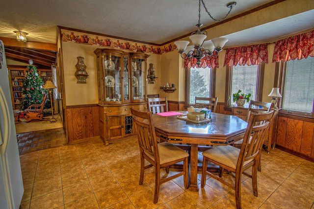 702 Lake Hills Drive, Trenton, GA 30752