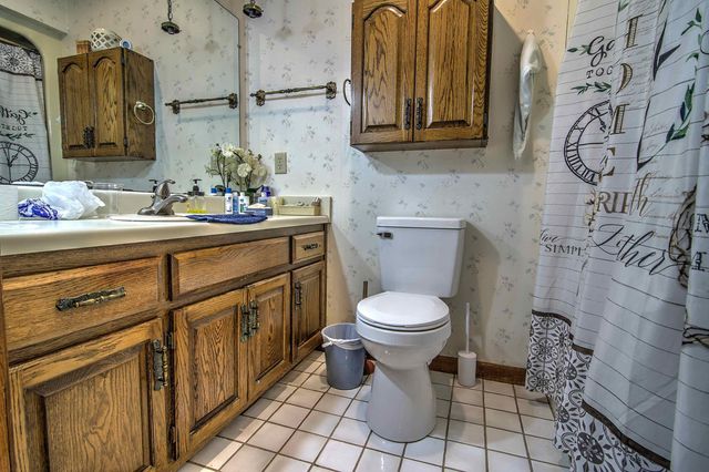 702 Lake Hills Drive, Trenton, GA 30752